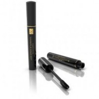 Glamour pur – damit rutscht „frau“ am Ballparkett garantiert nicht aus!